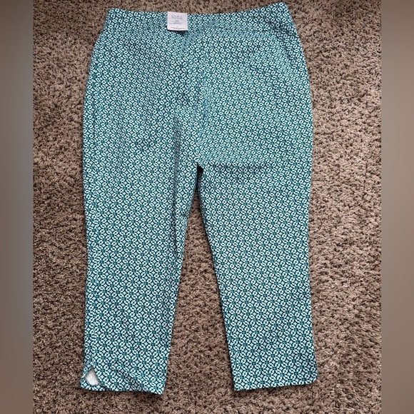 Croft & Barrow Blue/green Patterned Pants - Picture 2 of 10